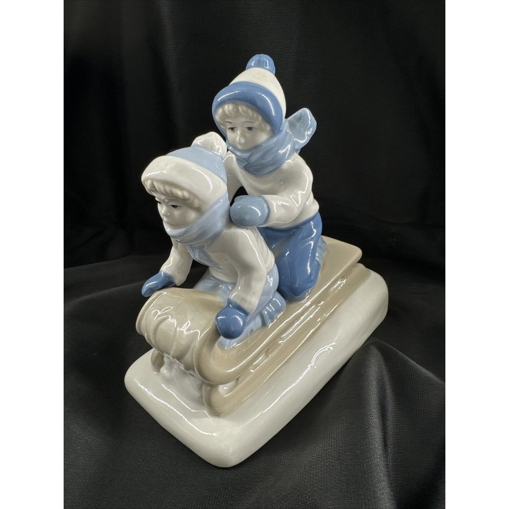Sled Ride Paul Sebastian Porcelain Figurine 6" Vintage 1992 Christmas Winter‎